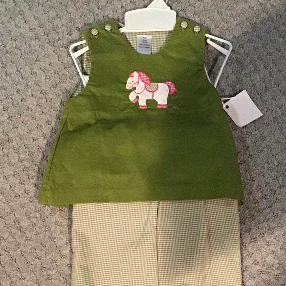 NWT- Petite Ami Pant Set 18M